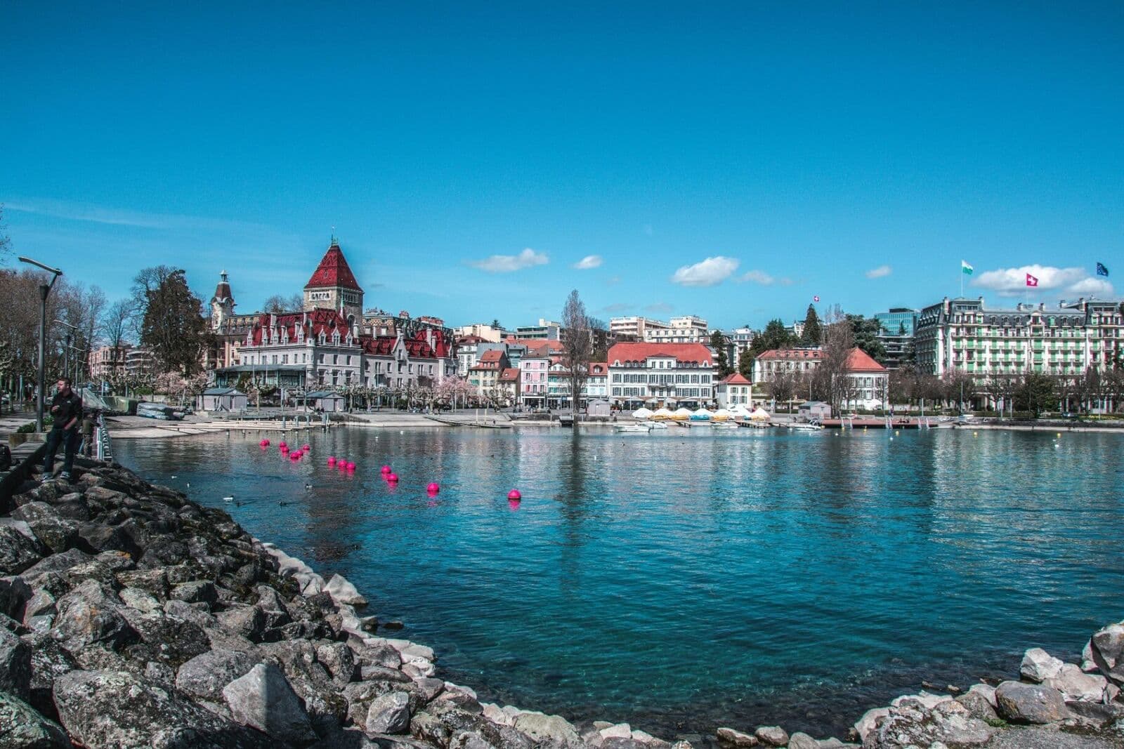 Lac Léman vu depuis Lausanne avec un bateau électrique